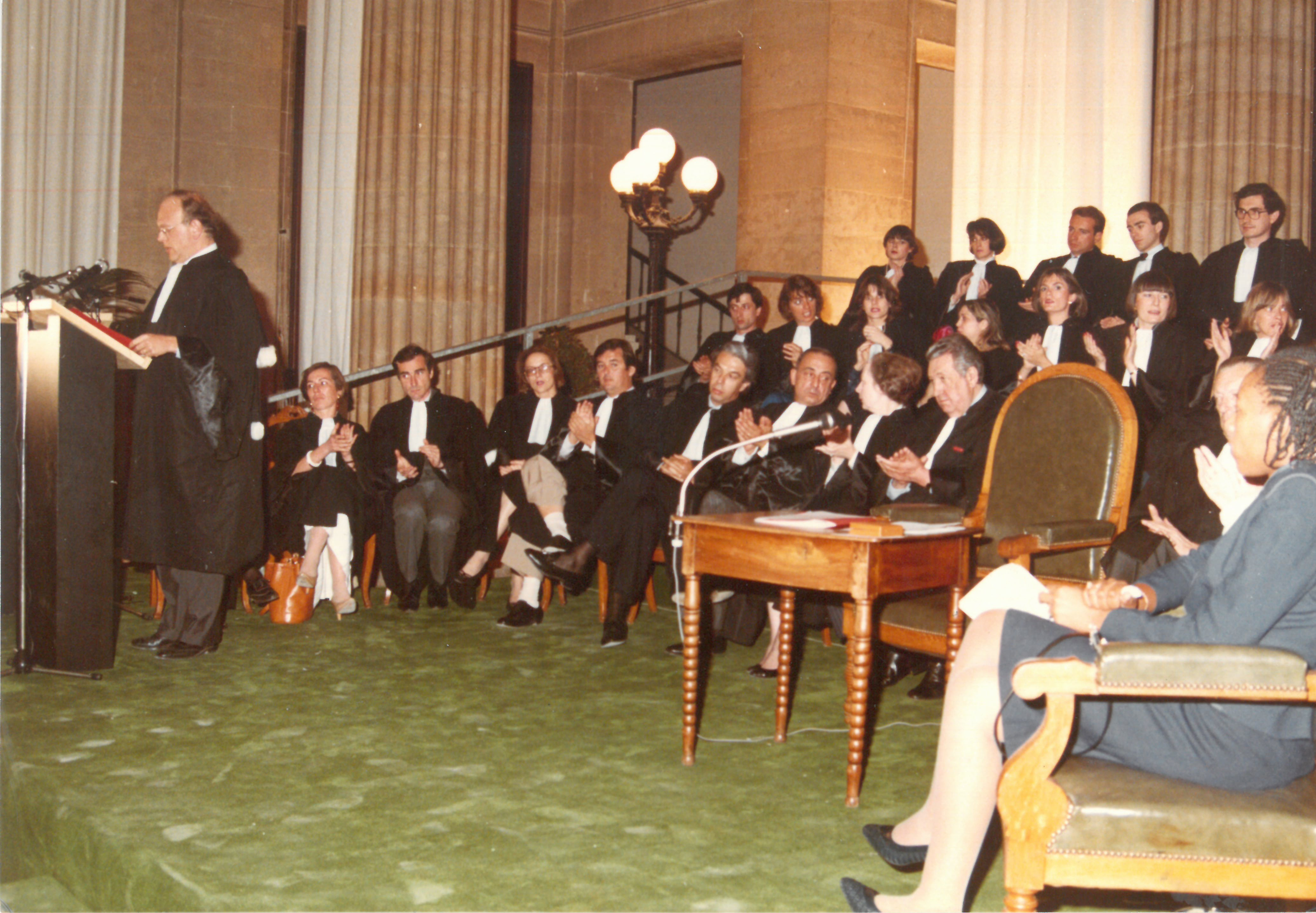 27 avril 1985 : La Crmonie de remise du Premier Prix Ludovic-Trarieux. Palais de Justice de Bordeaux. 1985